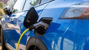Electric vehicles on Indian roads to touch 5cr by 2030; big opportunity for EV charging players: KPMG