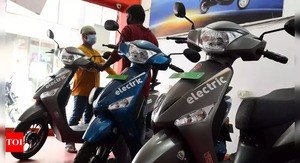 Delhi govt launches chatbot to answer queries on e-vehicles