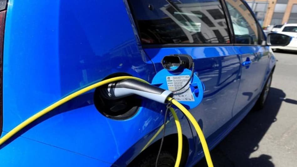 EESL to set up EV charging stations along 16 expressways: Gadkari