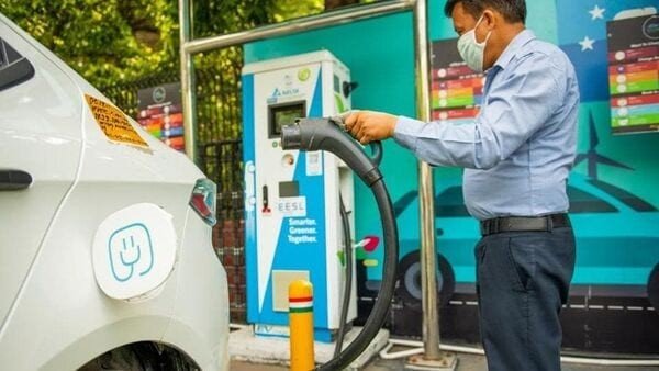 Public EV charging stations increases by 2.5 times in these major Indian cities