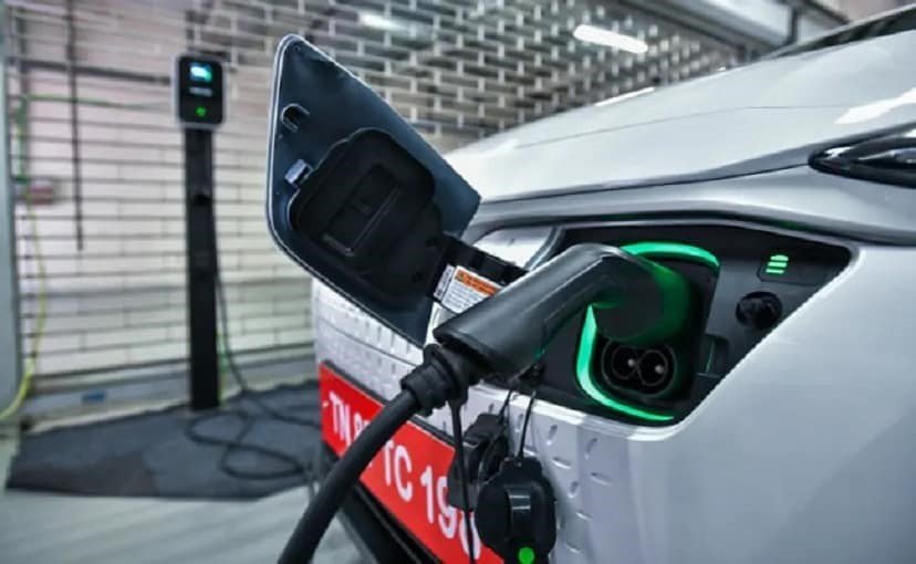 Environment & Tourism Minister Aditya Thackeray Inaugurates New Sonae EV Charging Station In Pune