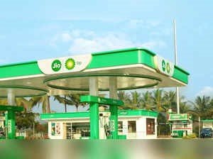 Jio-bp to set up EV charging infra at properties of House of Hiranandani