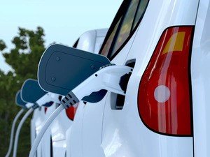 Maharashtra and Delhi lead with highest number of EV charging stations in country