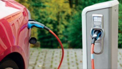 Snap-E Cabs, Jio-bp launch EV charging hub in Kolkata