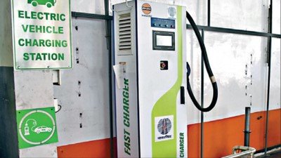 Electric vehicles charging stations must for 500 new buildings in Nashik